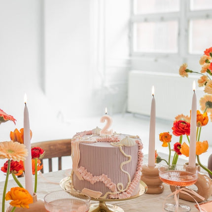 2 Jaar Kaars Lichtroze 10cm van Partydeco koop je bij Partywinkel