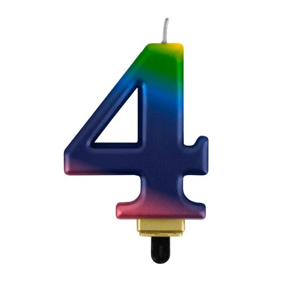 4 Jaar Kaars Regenboog 8cm van VDV Benefit koop je bij Partywinkel