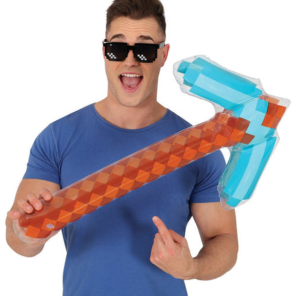 Bruine Nep Bijl Pixel van Fiestas Guirca koop je bij Partywinkel