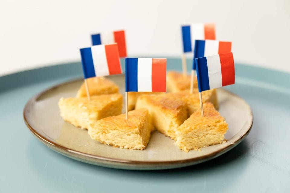 Cocktailprikkers Frankrijk 8cm 50st van WeFiesta koop je bij Partywinkel