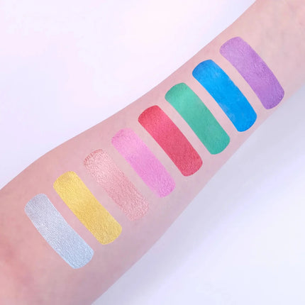 Cosmic Moon Metallic Face Paint Red 12ml van Moon Creations koop je bij Partywinkel
