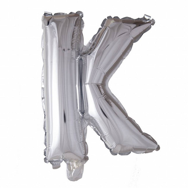 Folie Ballon Letter K Zilver 41cm met Rietje van WeFiesta koop je bij Partywinkel