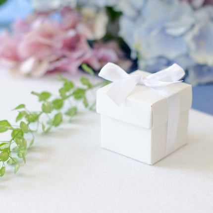 Geschenkdoosjes Kubus Strik 5,2cm 10st van Partydeco koop je bij Partywinkel