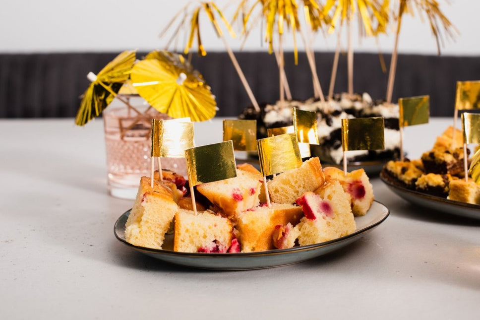 Gouden Cocktailprikkers 50st van WeFiesta koop je bij Partywinkel