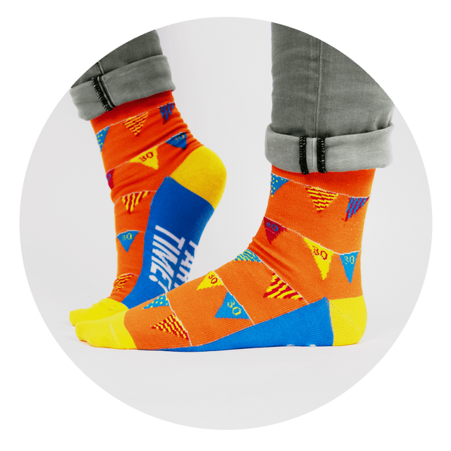 Grappige Sokken 30 Jaar Vlaggetjes 1 paar van Paper Dreams koop je bij Partywinkel