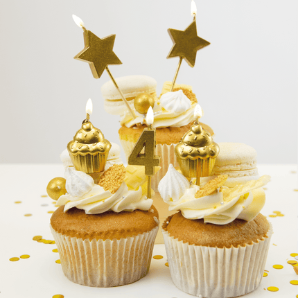 Kaarsjes 4 Jaar Cupcake Goud 17,5cm van Paper Dreams koop je bij Partywinkel