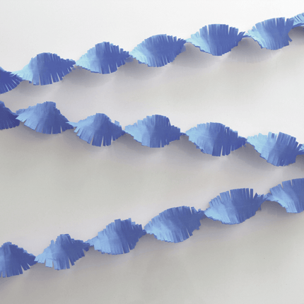 Lichtblauwe Slingers Crepe 6m van WeFiesta koop je bij Partywinkel