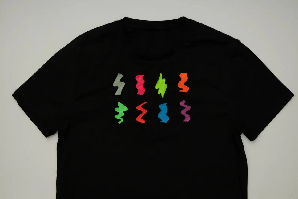 Moon Glow Glow in the Dark Fabric Paint Orange 30ml van Moon Creations koop je bij Partywinkel