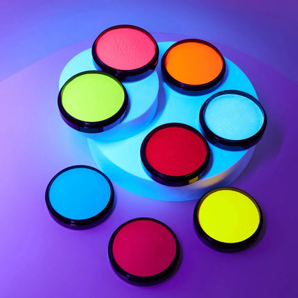 Moon Glow Neon UV Pro Face Paint Intense Green 36g van Moon Creations koop je bij Partywinkel