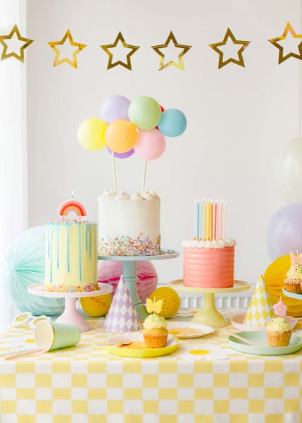 Regenboog Kaars 4,5cm van Partydeco koop je bij Partywinkel