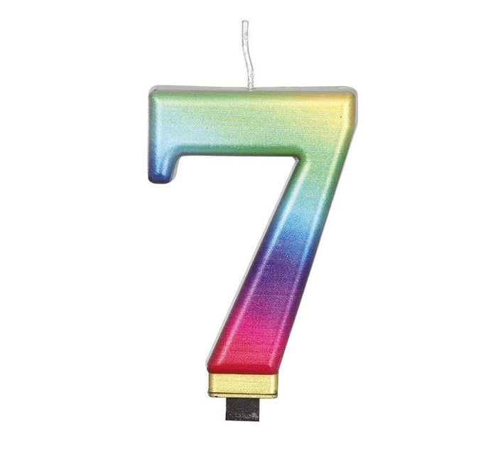 Regenboog Kaars 7 Jaar Metallic 8cm van Fiestas Guirca koop je bij Partywinkel