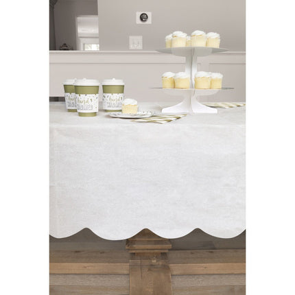 Tafelkleed Gevormd Wit 2,74m van Unique koop je bij Partywinkel