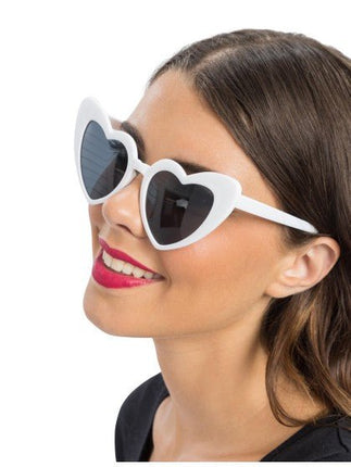 Witte Hartjesbril met Donkere Glazen van CHAKS koop je bij Partywinkel