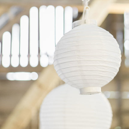 Witte Lampion Rond met lampje 20cm van Partydeco koop je bij Partywinkel