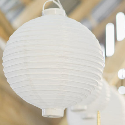 Witte Lampion Rond met lampje 30cm van Partydeco koop je bij Partywinkel