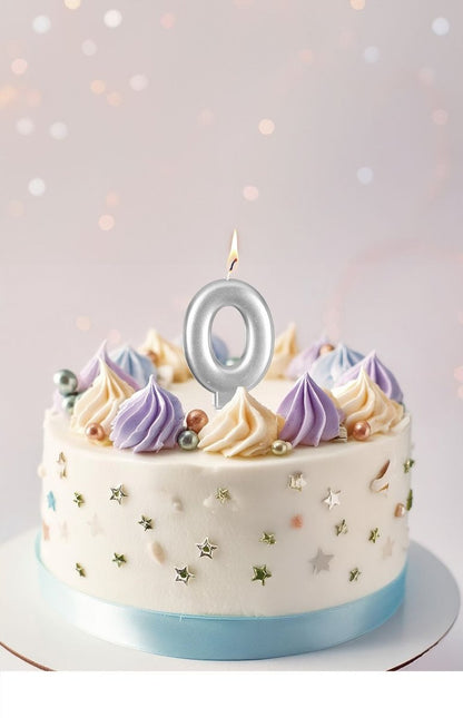 Zilveren Kaars 0 Jaar Metallic 8cm van Fiestas Guirca koop je bij Partywinkel